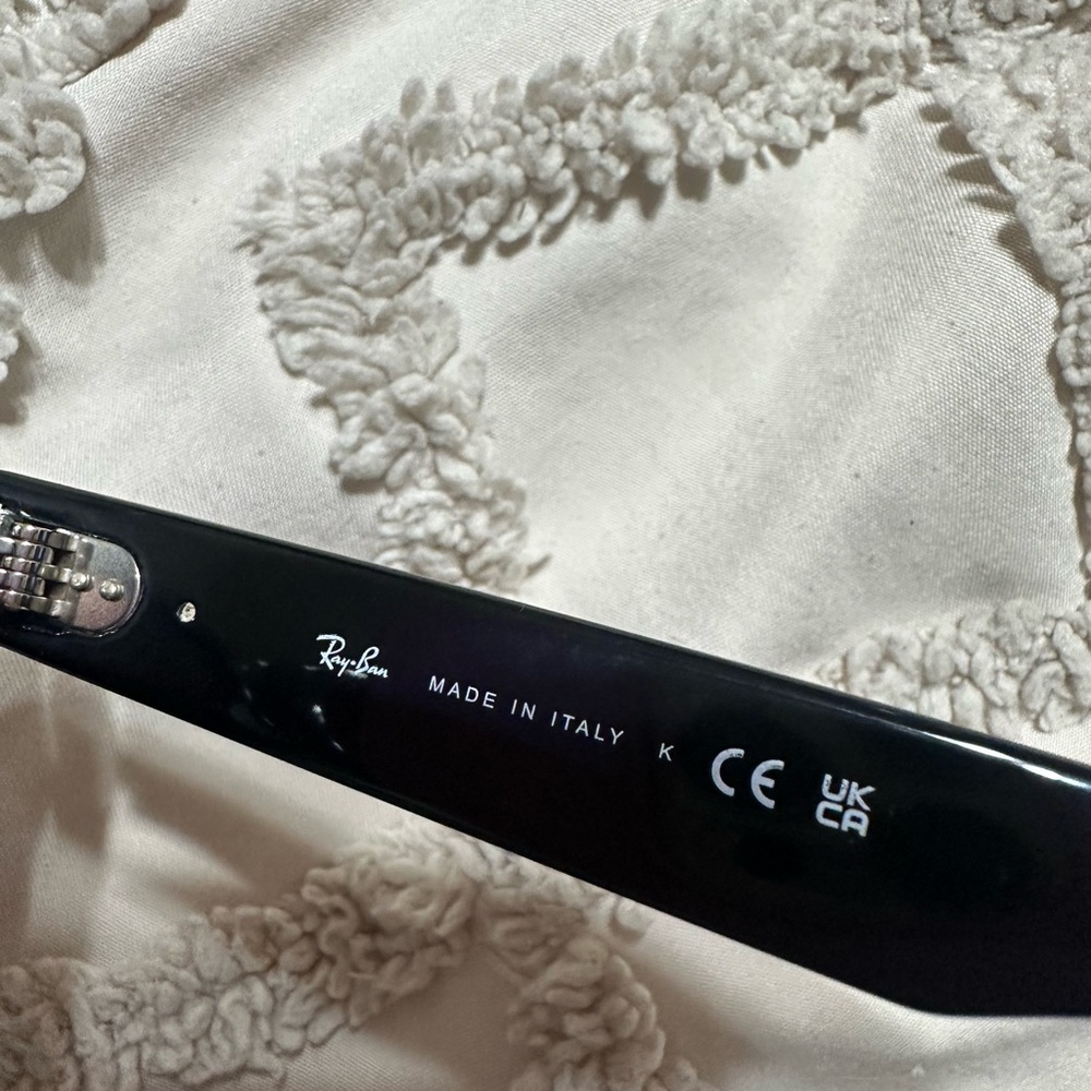 Ray-Ban Wayfarer Reverse RB R0502S - Picture 3 of 8